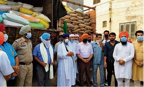muslims arrived golden temple with 330 quintals of wheat