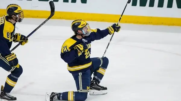 Michigan hockey beats Penn State, advances to Frozen Four